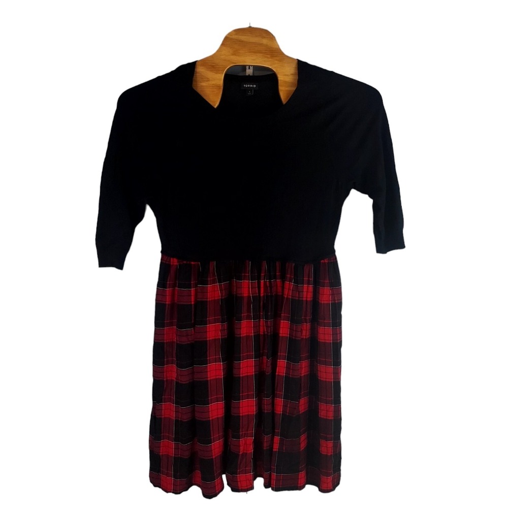 Torrid Plaid Fit and Flare Dress 1 Black Red 3/4 Sleeve Mixed Media 12165531